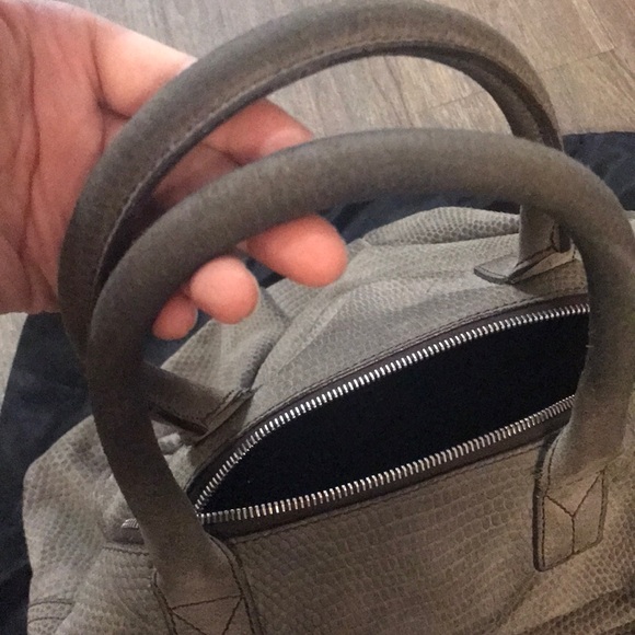 Authentic Yves Saint Laurent Easy bag - Picture 8 of 14